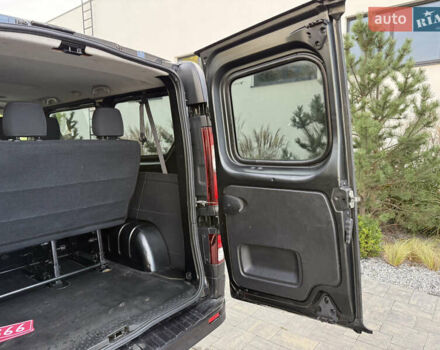 Чорний Опель Віваро, об'ємом двигуна 1.6 л та пробігом 268 тис. км за 14300 $, фото 14 на Automoto.ua