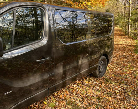 Черный Опель Виваро, объемом двигателя 1.6 л и пробегом 258 тыс. км за 16800 $, фото 2 на Automoto.ua