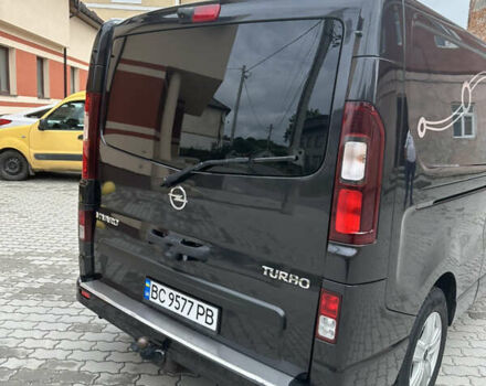 Чорний Опель Віваро, об'ємом двигуна 1.6 л та пробігом 245 тис. км за 15850 $, фото 4 на Automoto.ua