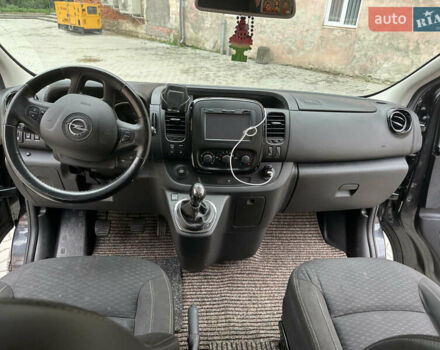 Чорний Опель Віваро, об'ємом двигуна 1.6 л та пробігом 245 тис. км за 15850 $, фото 15 на Automoto.ua