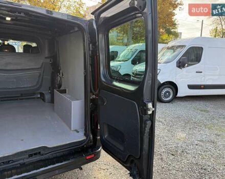 Черный Опель Виваро, объемом двигателя 1.6 л и пробегом 244 тыс. км за 19500 $, фото 46 на Automoto.ua