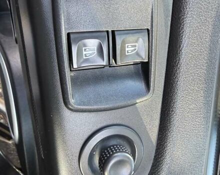 Черный Опель Виваро, объемом двигателя 1.6 л и пробегом 244 тыс. км за 19500 $, фото 12 на Automoto.ua