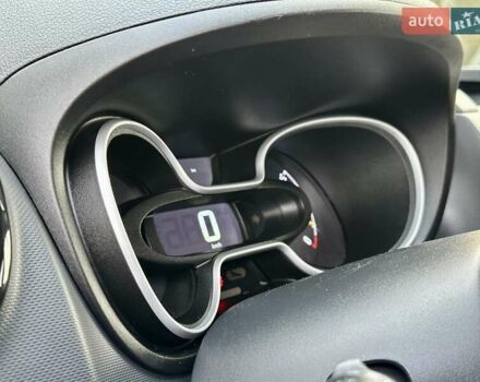 Черный Опель Виваро, объемом двигателя 1.6 л и пробегом 200 тыс. км за 17500 $, фото 45 на Automoto.ua