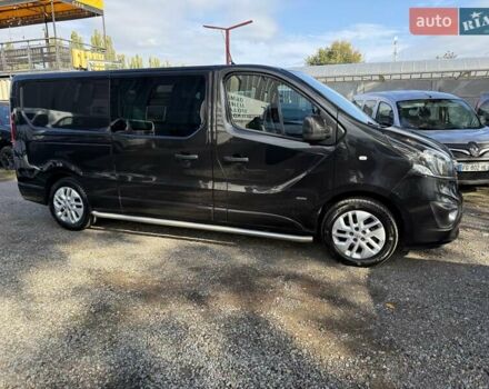 Черный Опель Виваро, объемом двигателя 1.6 л и пробегом 244 тыс. км за 19500 $, фото 5 на Automoto.ua