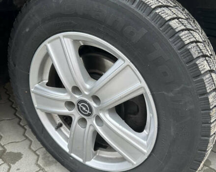 Чорний Опель Віваро, об'ємом двигуна 1.6 л та пробігом 245 тис. км за 15850 $, фото 6 на Automoto.ua