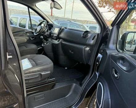 Черный Опель Виваро, объемом двигателя 1.6 л и пробегом 244 тыс. км за 19500 $, фото 31 на Automoto.ua