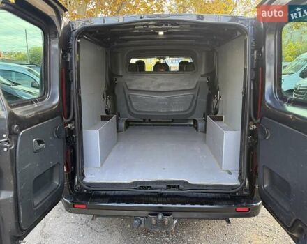 Черный Опель Виваро, объемом двигателя 1.6 л и пробегом 244 тыс. км за 19500 $, фото 47 на Automoto.ua