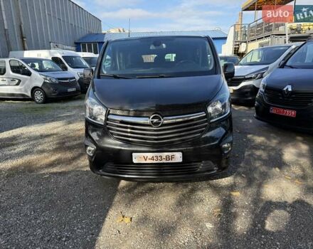 Черный Опель Виваро, объемом двигателя 1.6 л и пробегом 244 тыс. км за 19500 $, фото 3 на Automoto.ua