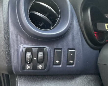 Чорний Опель Віваро, об'ємом двигуна 1.6 л та пробігом 213 тис. км за 16500 $, фото 19 на Automoto.ua