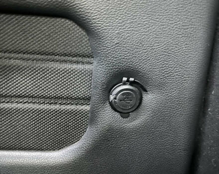 Чорний Опель Віваро, об'ємом двигуна 1.6 л та пробігом 299 тис. км за 16300 $, фото 9 на Automoto.ua