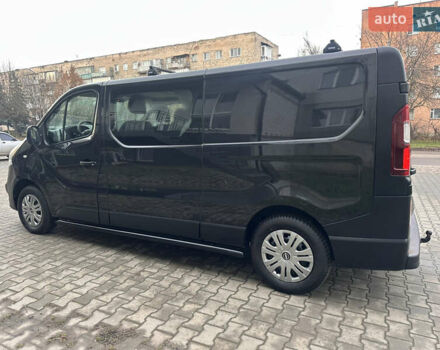 Чорний Опель Віваро, об'ємом двигуна 1.6 л та пробігом 213 тис. км за 16500 $, фото 10 на Automoto.ua