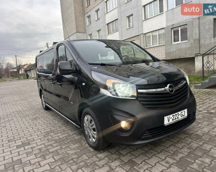 Чорний Опель Віваро, об'ємом двигуна 1.6 л та пробігом 213 тис. км за 16500 $, фото 4 на Automoto.ua