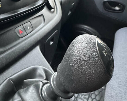 Чорний Опель Віваро, об'ємом двигуна 1.6 л та пробігом 213 тис. км за 16500 $, фото 21 на Automoto.ua