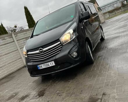 Чорний Опель Віваро, об'ємом двигуна 1.6 л та пробігом 166 тис. км за 16500 $, фото 11 на Automoto.ua