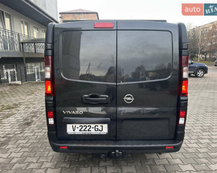 Чорний Опель Віваро, об'ємом двигуна 1.6 л та пробігом 213 тис. км за 16500 $, фото 8 на Automoto.ua