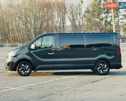 Черный Опель Виваро, объемом двигателя 1.6 л и пробегом 180 тыс. км за 22900 $, фото 4 на Automoto.ua