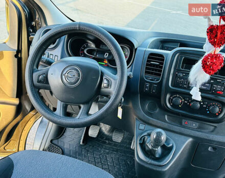 Черный Опель Виваро, объемом двигателя 1.6 л и пробегом 180 тыс. км за 22900 $, фото 27 на Automoto.ua