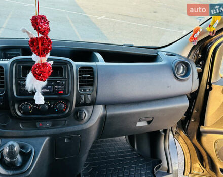 Черный Опель Виваро, объемом двигателя 1.6 л и пробегом 180 тыс. км за 22900 $, фото 28 на Automoto.ua