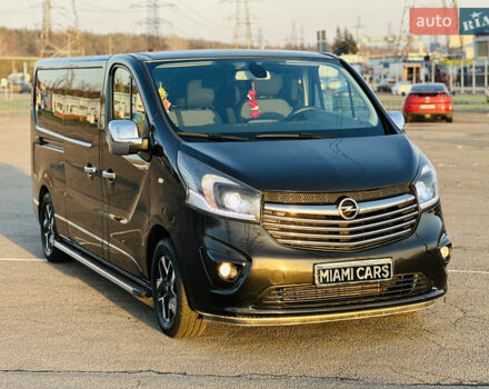 Черный Опель Виваро, объемом двигателя 1.6 л и пробегом 180 тыс. км за 22900 $, фото 12 на Automoto.ua