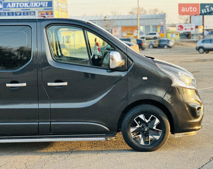 Черный Опель Виваро, объемом двигателя 1.6 л и пробегом 180 тыс. км за 22900 $, фото 15 на Automoto.ua