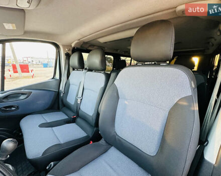 Черный Опель Виваро, объемом двигателя 1.6 л и пробегом 180 тыс. км за 22900 $, фото 20 на Automoto.ua