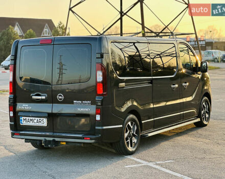 Черный Опель Виваро, объемом двигателя 1.6 л и пробегом 180 тыс. км за 22900 $, фото 7 на Automoto.ua