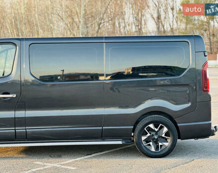 Черный Опель Виваро, объемом двигателя 1.6 л и пробегом 180 тыс. км за 22900 $, фото 5 на Automoto.ua