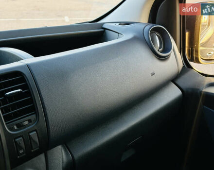 Черный Опель Виваро, объемом двигателя 1.6 л и пробегом 180 тыс. км за 22900 $, фото 23 на Automoto.ua