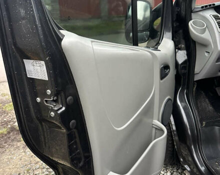 Черный Опель Виваро, объемом двигателя 2 л и пробегом 583 тыс. км за 10500 $, фото 16 на Automoto.ua