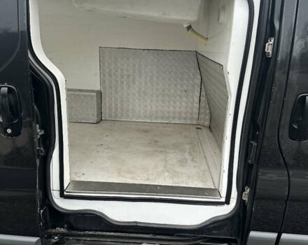 Черный Опель Виваро, объемом двигателя 2 л и пробегом 583 тыс. км за 10500 $, фото 10 на Automoto.ua