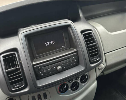 Черный Опель Виваро, объемом двигателя 2 л и пробегом 583 тыс. км за 10500 $, фото 18 на Automoto.ua