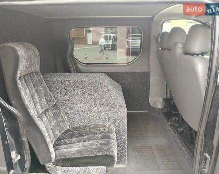 Черный Опель Виваро, объемом двигателя 2 л и пробегом 234 тыс. км за 15000 $, фото 4 на Automoto.ua