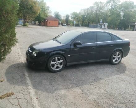 Черный Опель Виваро, объемом двигателя 2.2 л и пробегом 300 тыс. км за 4399 $, фото 3 на Automoto.ua