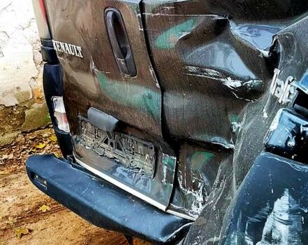 Опель Виваро 2006 в Белгород-Днестровском на Automoto.ua Черный Опель Виваро, объемом двигателя 2.5 л и пробегом 354 тыс. км за 4300 $, фото 2 на Automoto.ua