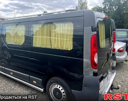 Черный Опель Виваро, объемом двигателя 2.5 л и пробегом 250 тыс. км за 10000 $, фото 3 на Automoto.ua