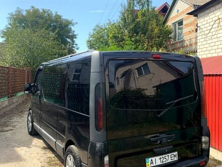 Чорний Опель Віваро, об'ємом двигуна 2.5 л та пробігом 375 тис. км за 7500 $, фото 1 на Automoto.ua