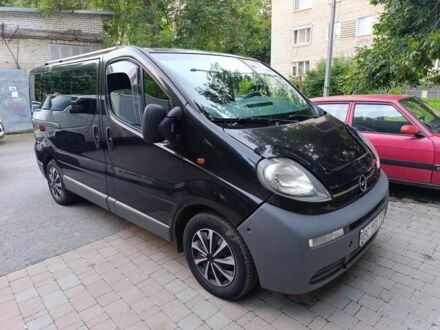 Черный Опель Виваро, объемом двигателя 1.9 л и пробегом 302 тыс. км за 7800 $, фото 1 на Automoto.ua