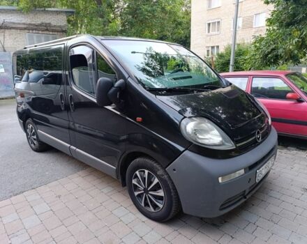 Черный Опель Виваро, объемом двигателя 1.9 л и пробегом 302 тыс. км за 7800 $, фото 1 на Automoto.ua