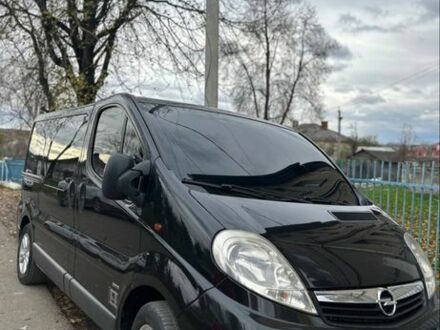 Черный Опель Виваро, объемом двигателя 2.5 л и пробегом 260 тыс. км за 8500 $, фото 1 на Automoto.ua