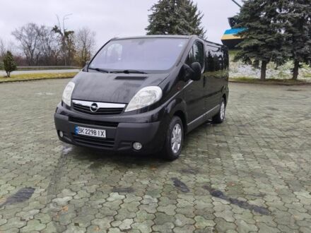 Черный Опель Виваро, объемом двигателя 2 л и пробегом 265 тыс. км за 12500 $, фото 1 на Automoto.ua