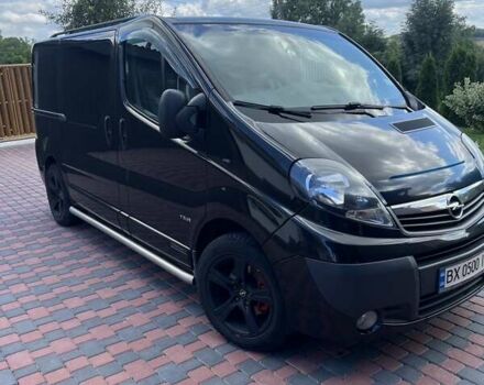 Чорний Опель Віваро, об'ємом двигуна 2.5 л та пробігом 275 тис. км за 11000 $, фото 1 на Automoto.ua