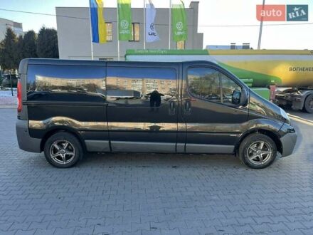 Чорний Опель Віваро, об'ємом двигуна 2 л та пробігом 300 тис. км за 10300 $, фото 1 на Automoto.ua