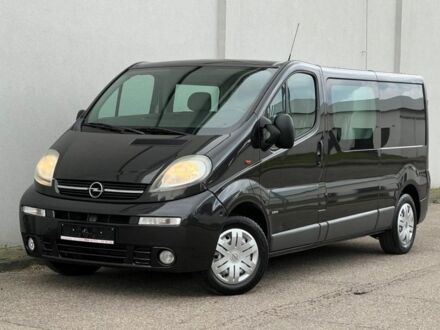 Черный Опель Виваро, объемом двигателя 1.9 л и пробегом 230 тыс. км за 3300 $, фото 1 на Automoto.ua