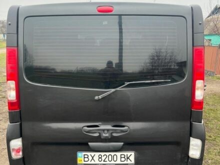 Чорний Опель Віваро, об'ємом двигуна 2.5 л та пробігом 289 тис. км за 10500 $, фото 1 на Automoto.ua