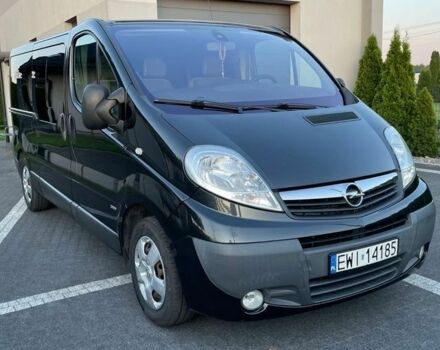 Чорний Опель Віваро, об'ємом двигуна 2 л та пробігом 165 тис. км за 7800 $, фото 1 на Automoto.ua