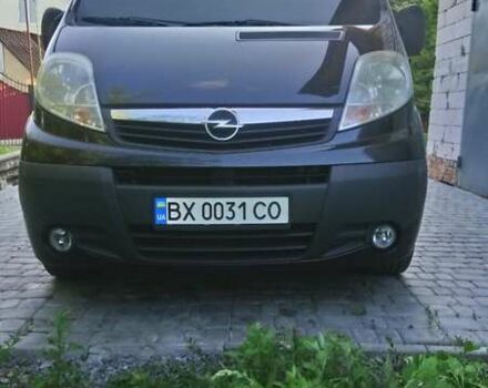 Чорний Опель Віваро, об'ємом двигуна 2 л та пробігом 280 тис. км за 12350 $, фото 1 на Automoto.ua