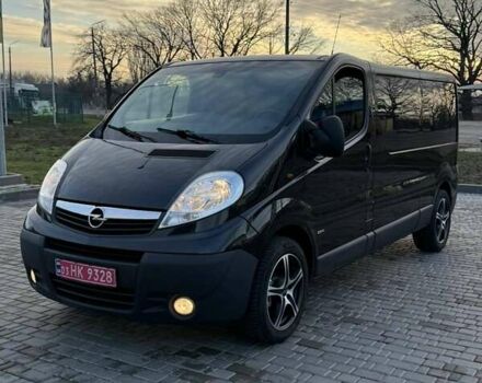 Черный Опель Виваро, объемом двигателя 2 л и пробегом 208 тыс. км за 13300 $, фото 1 на Automoto.ua
