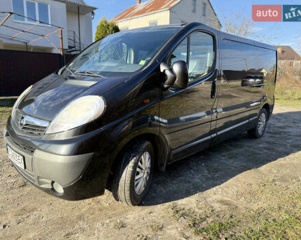 Черный Опель Виваро, объемом двигателя 2 л и пробегом 243 тыс. км за 12400 $, фото 1 на Automoto.ua