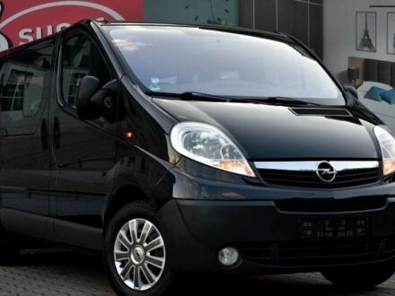 Черный Опель Виваро, объемом двигателя 2 л и пробегом 215 тыс. км за 8500 $, фото 1 на Automoto.ua