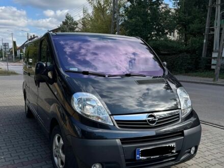 Чорний Опель Віваро, об'ємом двигуна 2 л та пробігом 166 тис. км за 8200 $, фото 1 на Automoto.ua